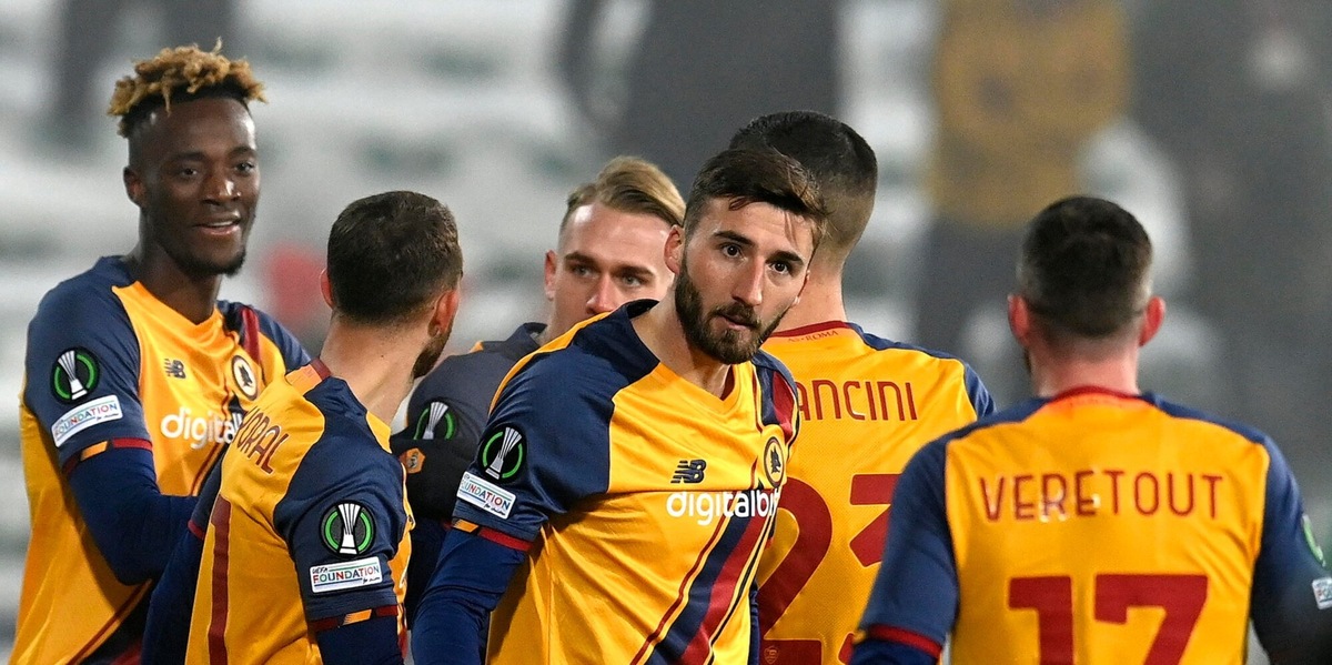 Cska Sofia-Roma 2-3: doppio Abraham, Mourinho agli ottavi