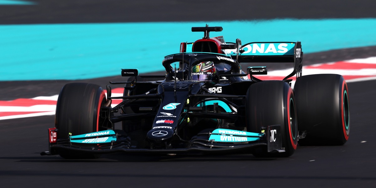 F1, prove libere 3: ad Abu Dhabi Hamilton il più veloce davanti a Verstappen