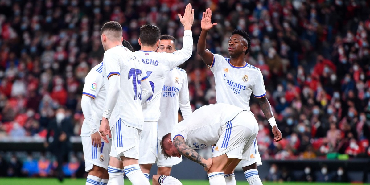 Real Madrid, Ancelotti nei guai. Quattro giocatori positivi al Covid
