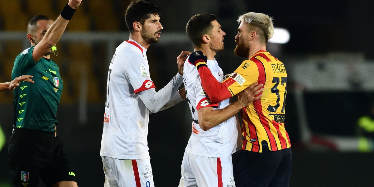 Lecce-Vicenza, torna il sereno tra Majer e Meggiorini: "Mi ha chiesto scusa"