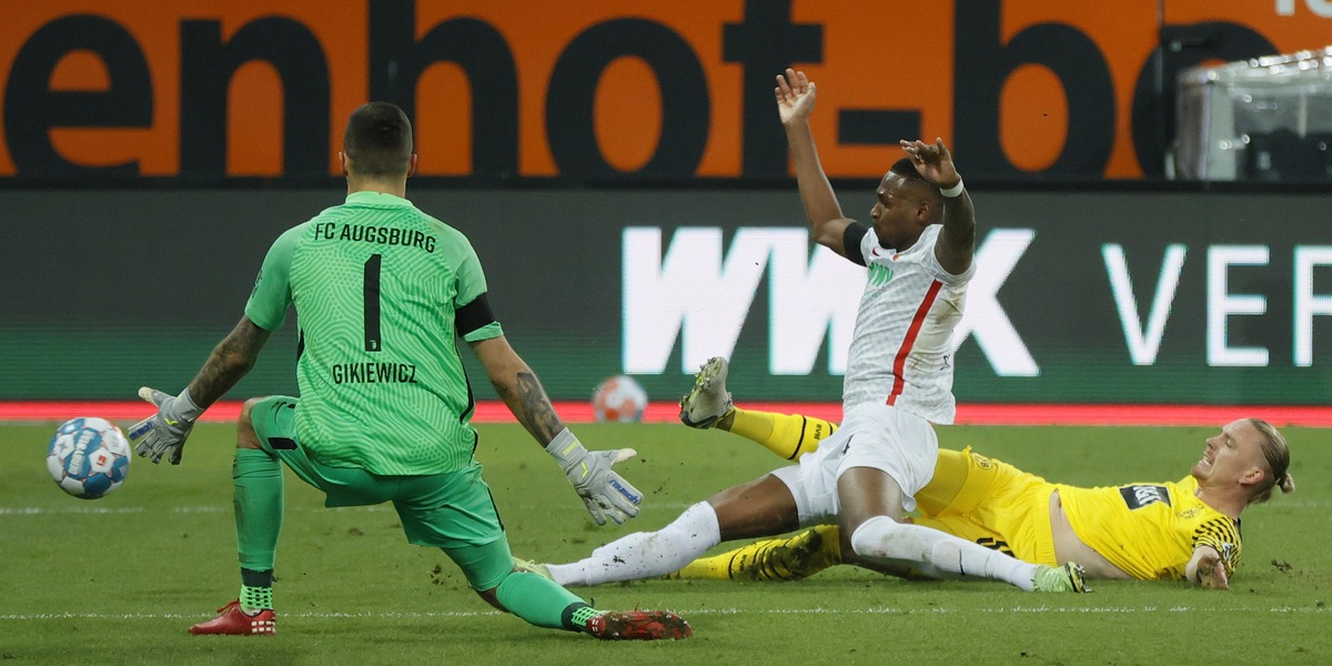 Bielefeld-Augsburg, chi chiude in vantaggio al riposo poi non perde