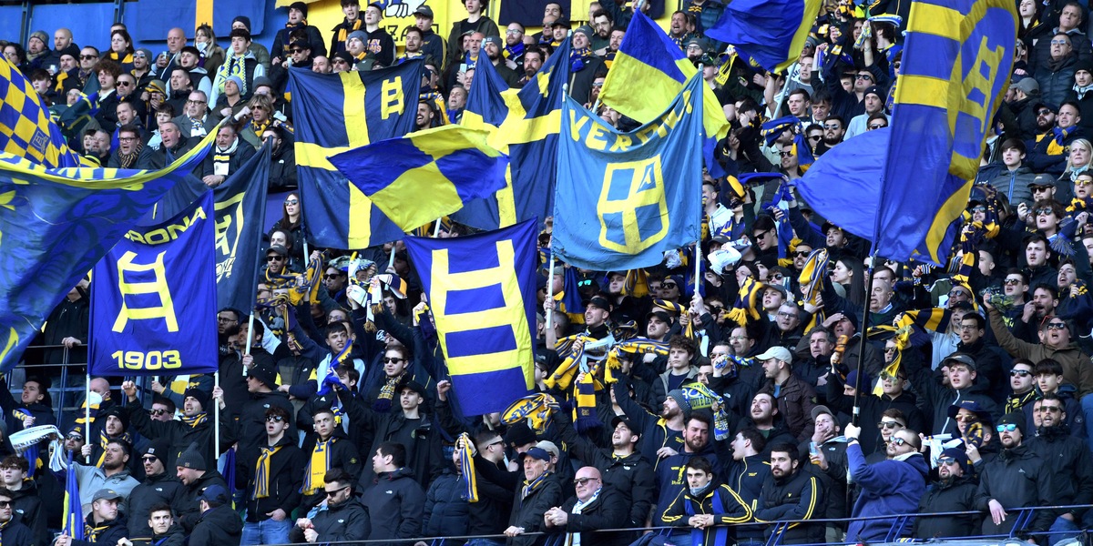 Verona, curva chiusa un turno: cori razzisti per Napoli, Osimhen e Koulibaly