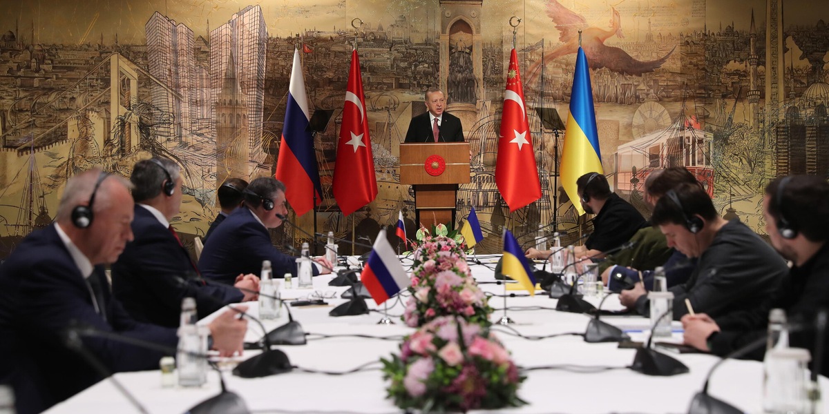 Negoziati Russia-Ucraina, Erdogan: "Una pace giusta non avrà un perdente"
