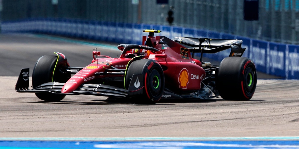 Formula 1, altro errore pesante per Sainz: ora c'è da riflettere