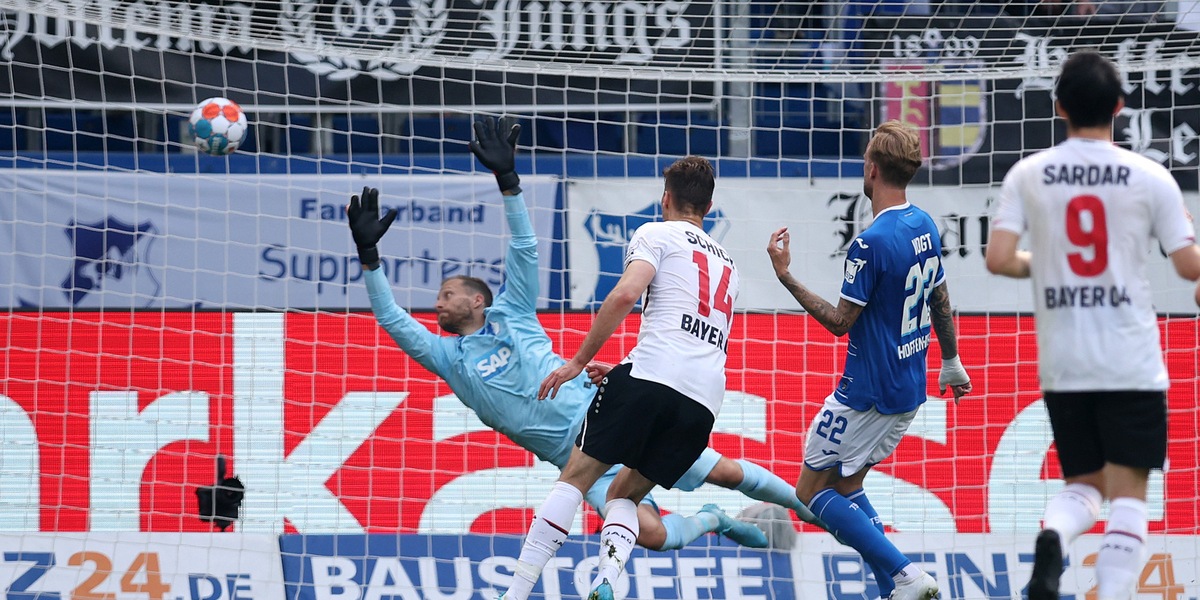 Schick, doppietta da Champions per il Leverkusen. Tris Dortmund