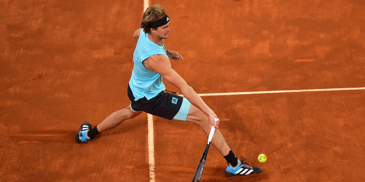 Madrid, Zverev raggiunge in finale Alcaraz: battuto Tsitsipas
