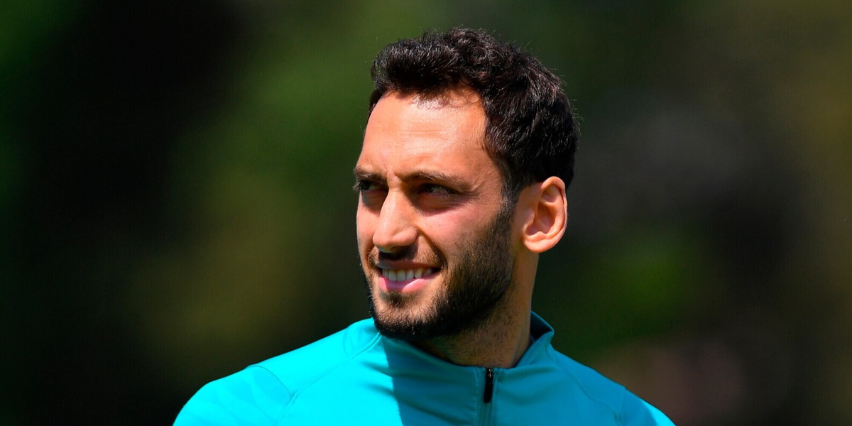 Calhanoglu, frecciata a Ibrahimovic: "A 40 anni non farei certe cose"