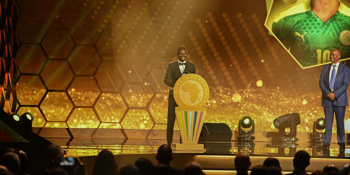 A Mané il Pallone d'Oro africano 2022: battuto ancora Salah