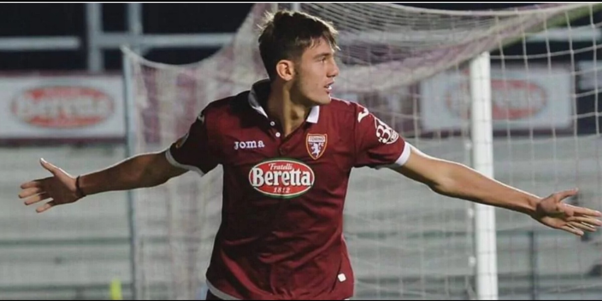 Uno dei tanti errori del Toro: ecco Lucca sulle orme di Van Basten e Ibra all'Ajax