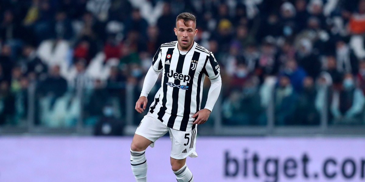 Juve, Arthur il prossimo a liberare un posto: c'è il Valencia