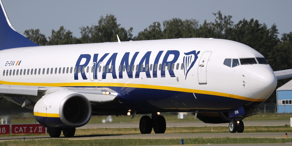 Ryanair dice addio ai voli a 10 euro: colpa del caro-carburante