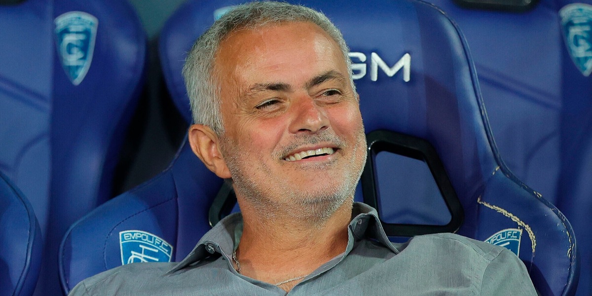 Mourinho: "Dybala in condizioni normali non giocherebbe nella Roma"