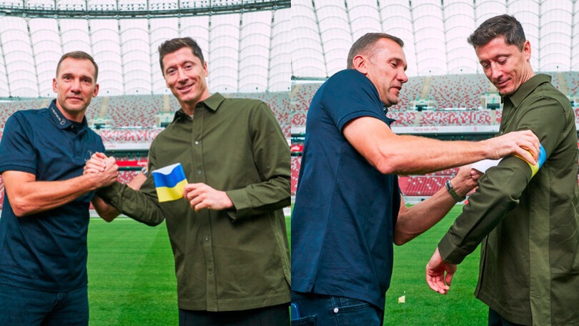 Shevchenko, incontro con Lewandowski: consegnata la fascia dell'Ucraina