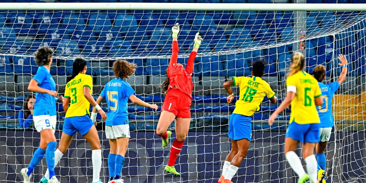 L'Italia femminile paga le assenze: il Brasile si impone 1-0