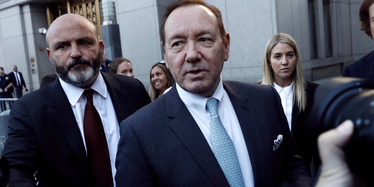 Kevin Spacey prosciolto: cadute le accuse di molestie