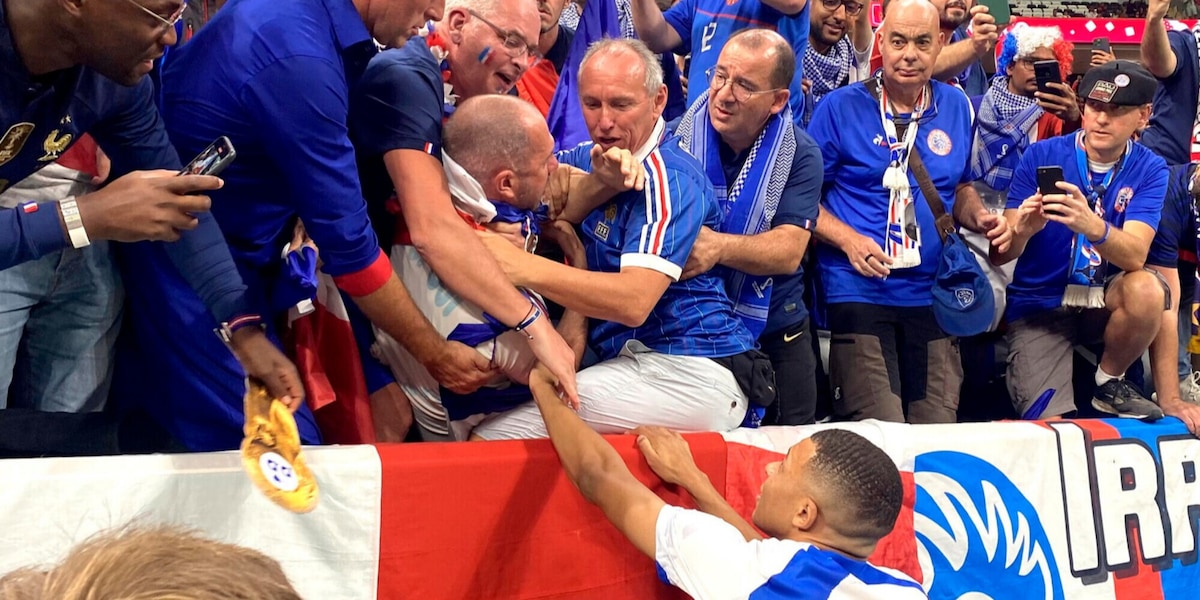 Francia-Marocco, Mbappé e il gesto che commuove il mondo prima della partita