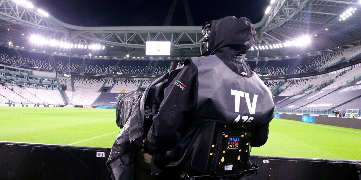 Diritti tv Champions League 2024-27 ancora a Sky e Amazon: tutte le novità