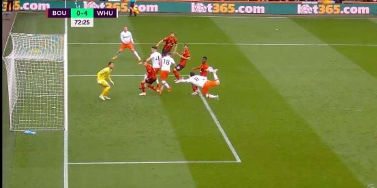 West Ham, l'incredibile gol di Fornals: il colpo dello scorpione