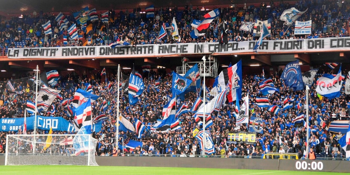 Sampdoria in B, striscione di protesta contro l'Empoli: "Fuori dai c..."