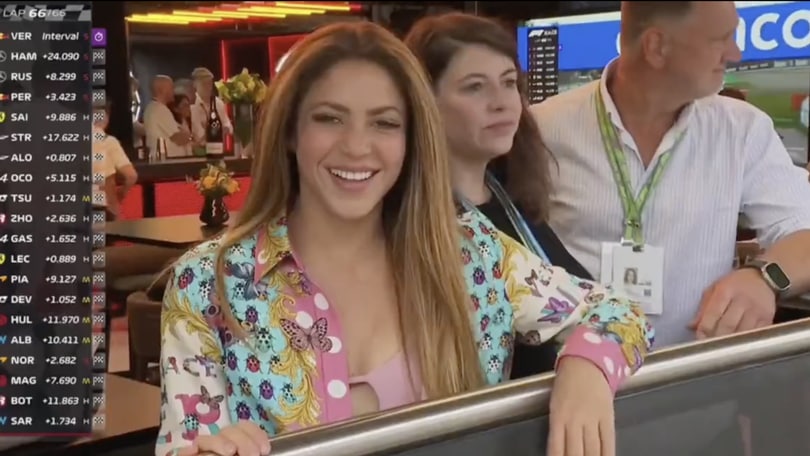 Shakira a Barcellona nel paddock F1: sempre più coppia con Hamilton?