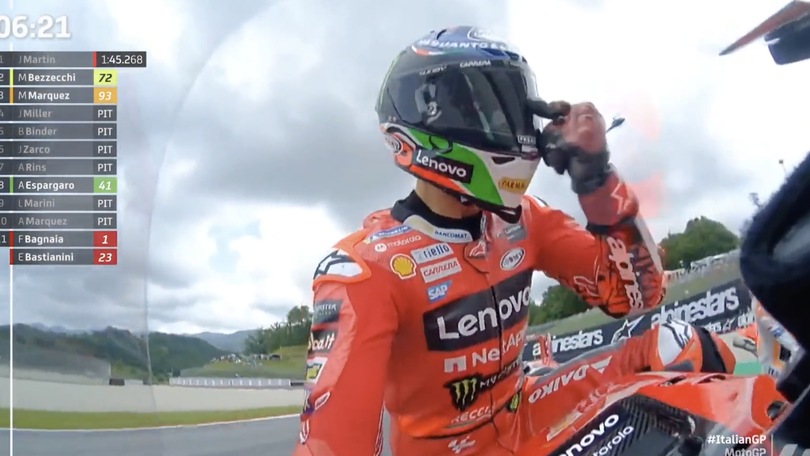 Mugello, Bagnaia manda a quel paese Marquez: cos'è successo