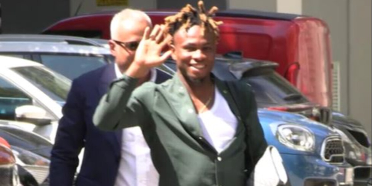 Chukwueze è atterrato: ora le visite, poi la firma con il Milan