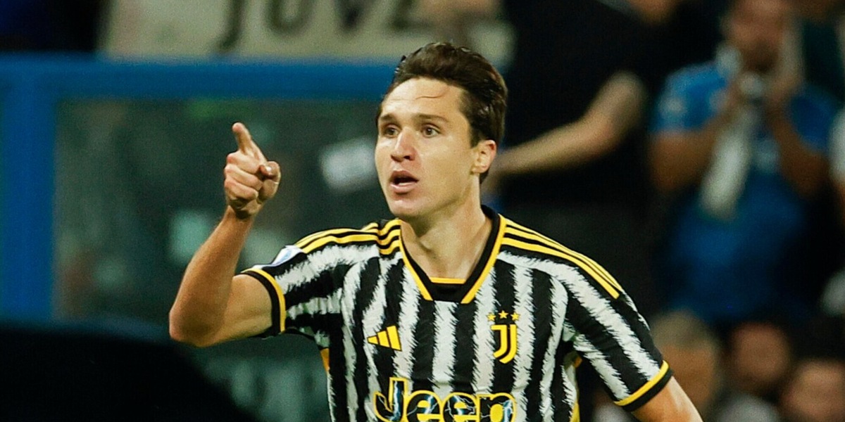 Chiesa, gesto alla panchina Juve dopo gol: la dedica è per il compagno