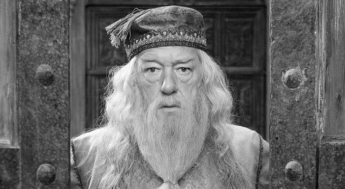 Silente è morto, Harry Potter piange Michael Gambon: aveva 82 anni