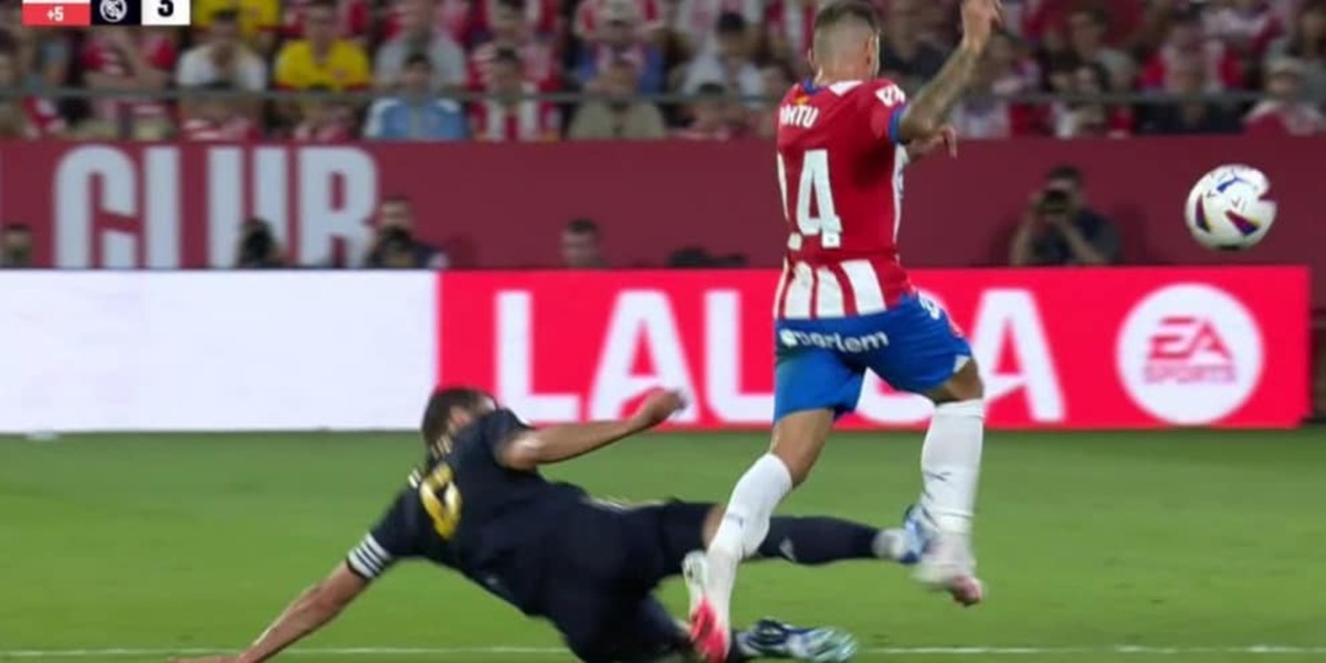 Nacho, intervento killer in Girona-Real: caos in campo, poi le scuse