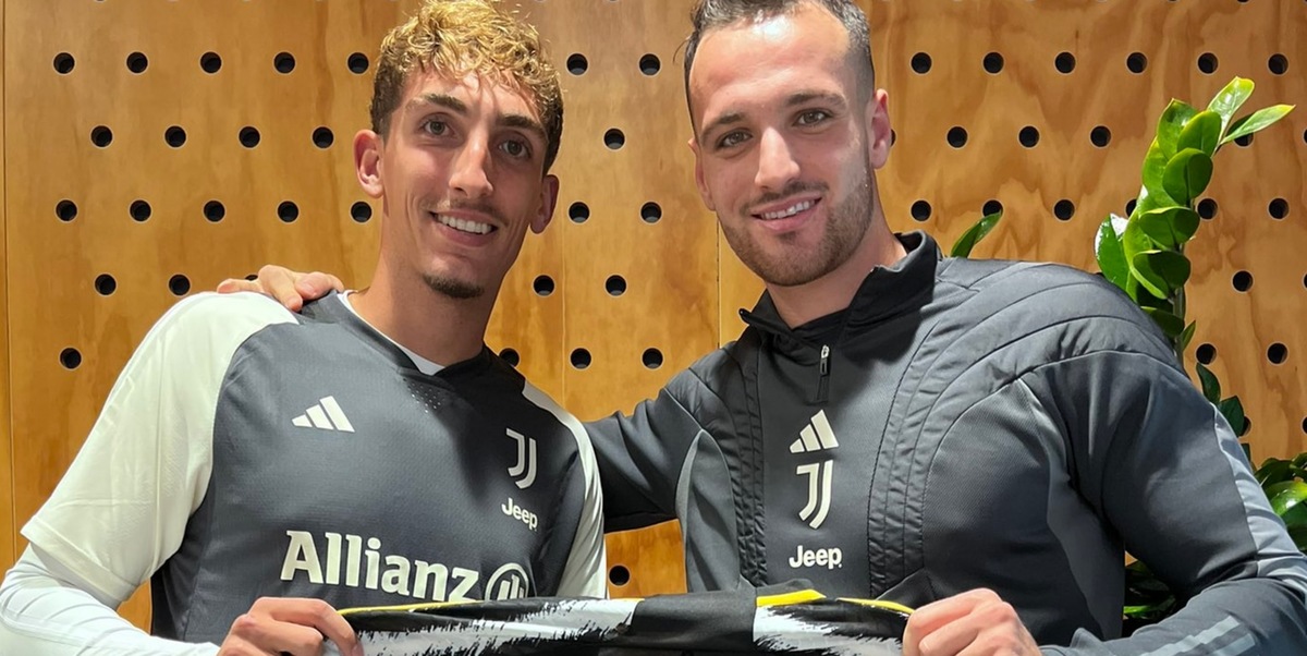 Gatti e il regalo per Citi della Juve Next Gen: maglia con dedica speciale