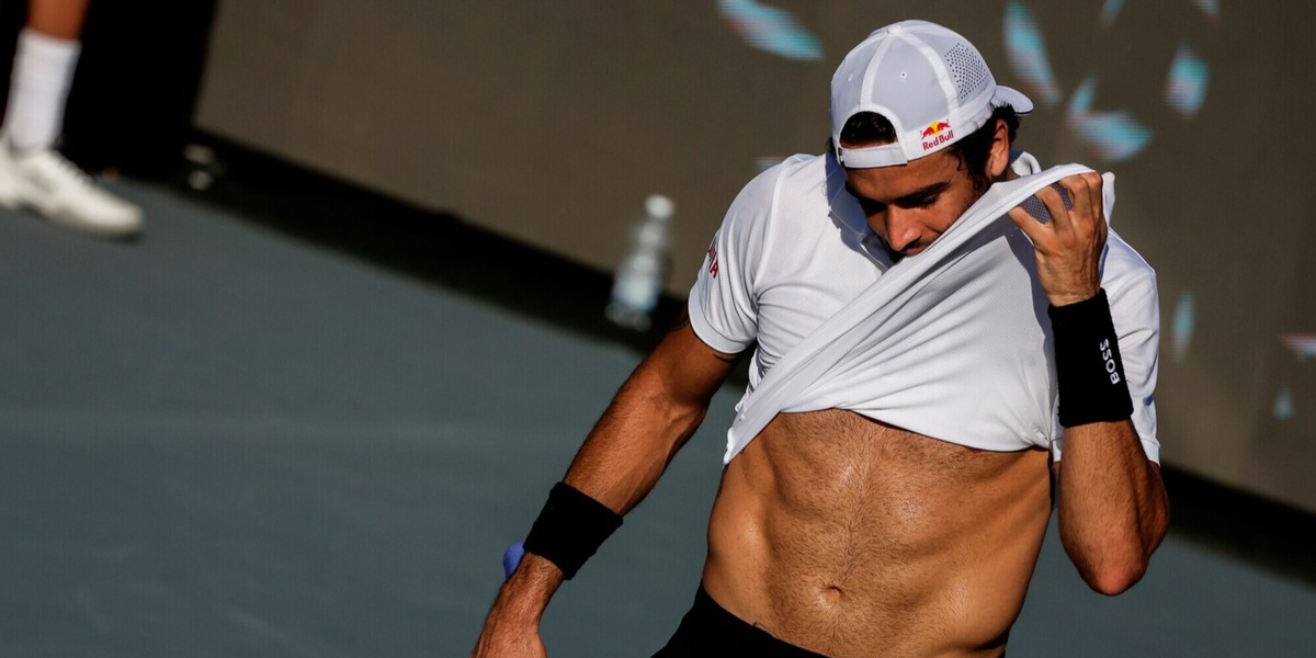Berrettini, stagione finita: "Rischio medico elevato. Successi nel 2024"