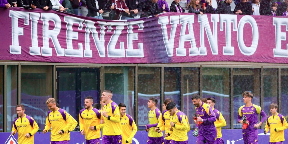 A Firenze è già bolgia anti Juve: cori contro Vlahovic, Chiesa e Fagioli
