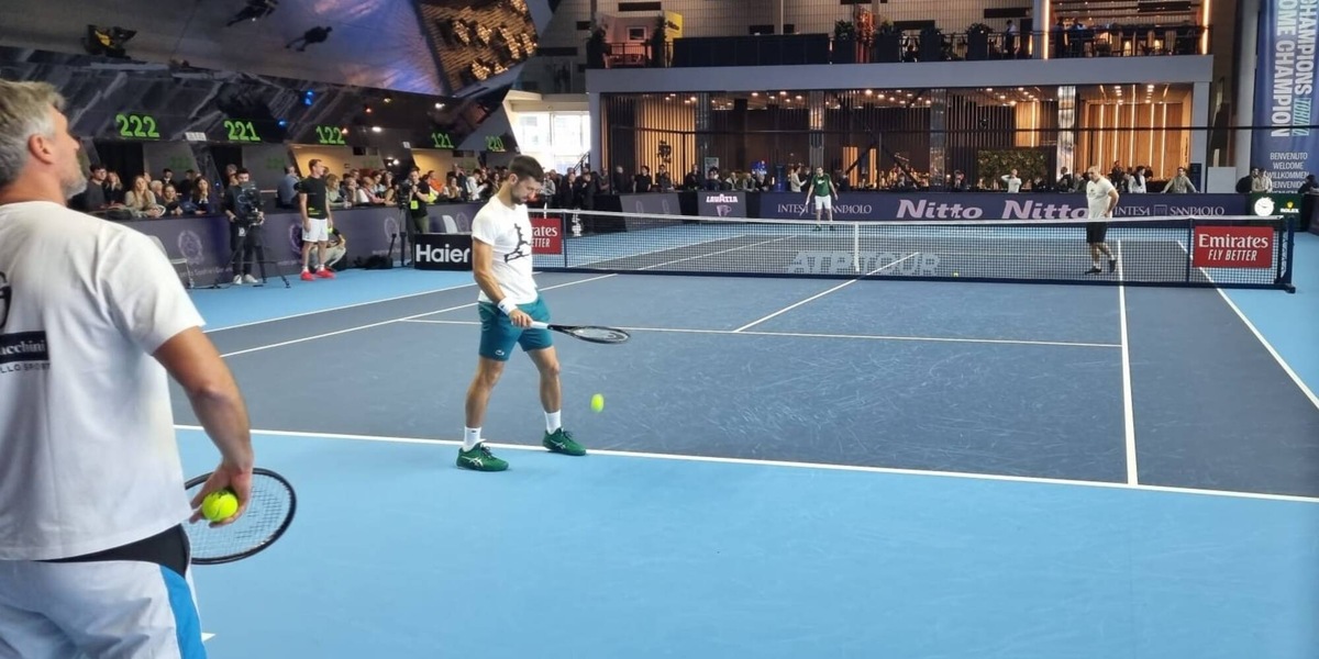 Djokovic prepara la semifinale: quanti tifosi per il numero 1 del mondo!