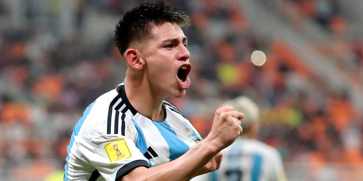 "Echeverri lascia il River Plate: destinazione scelta e affare in chiusura"