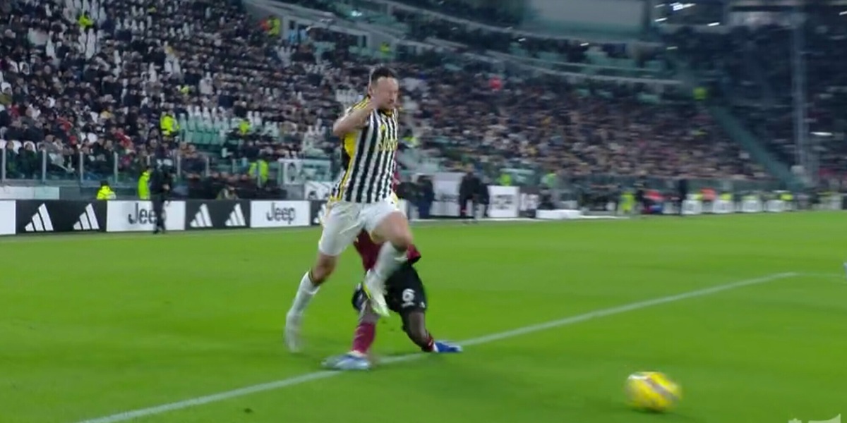 Gatti-Sambia, rigore assegnato e poi tolto alla Juve: la ricostruzione