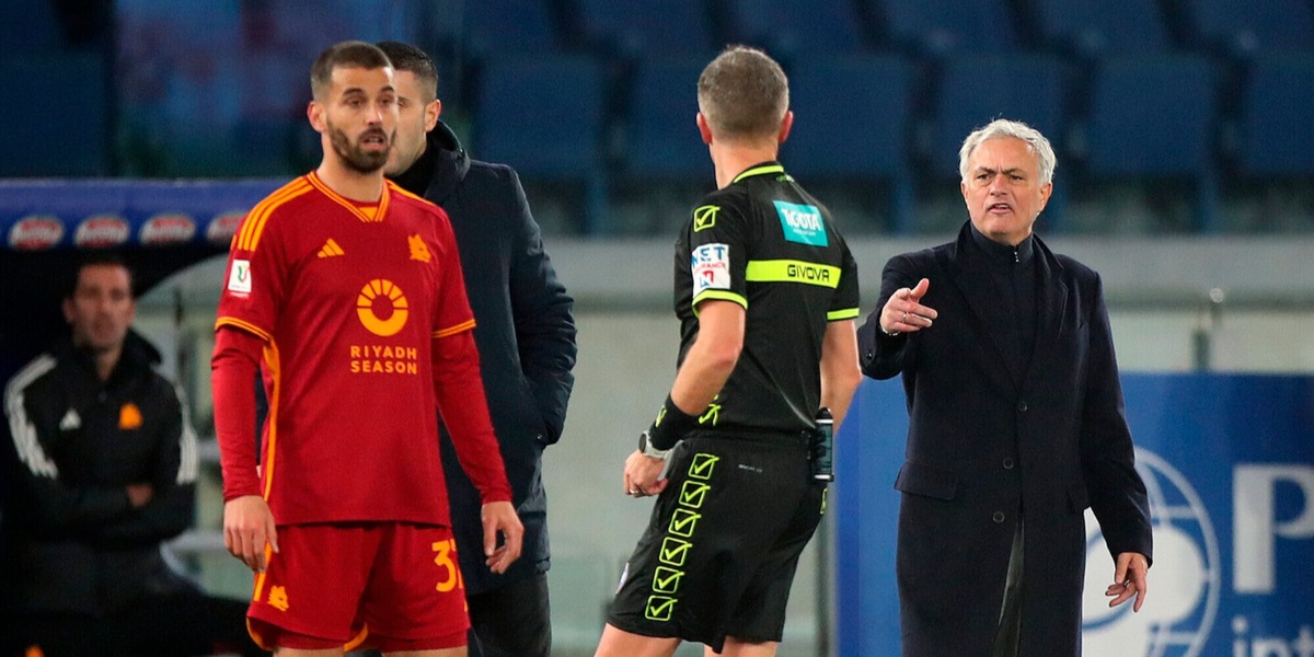 Furia Mourinho: "Con Orsato chi segna prima vince". Su Huijsen: "Bambino top"