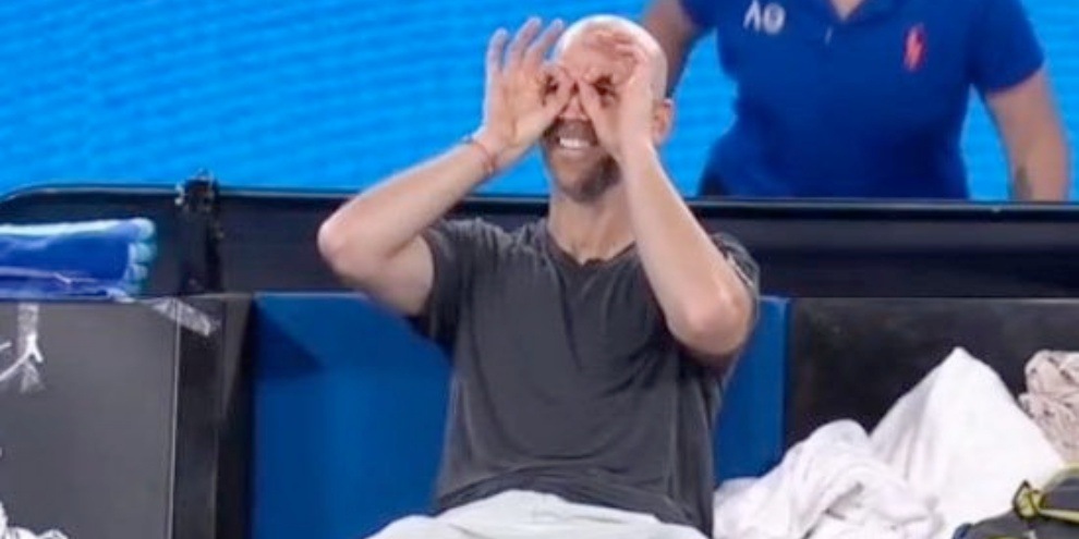 Mannarino travolto da Djokovic: la foto virale degli Australian Open 2024