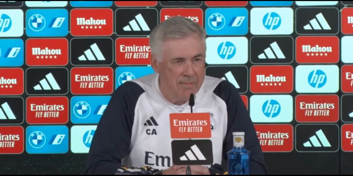 Ancelotti e le critiche dopo City-Real: "Metterei pullman e due portieri"