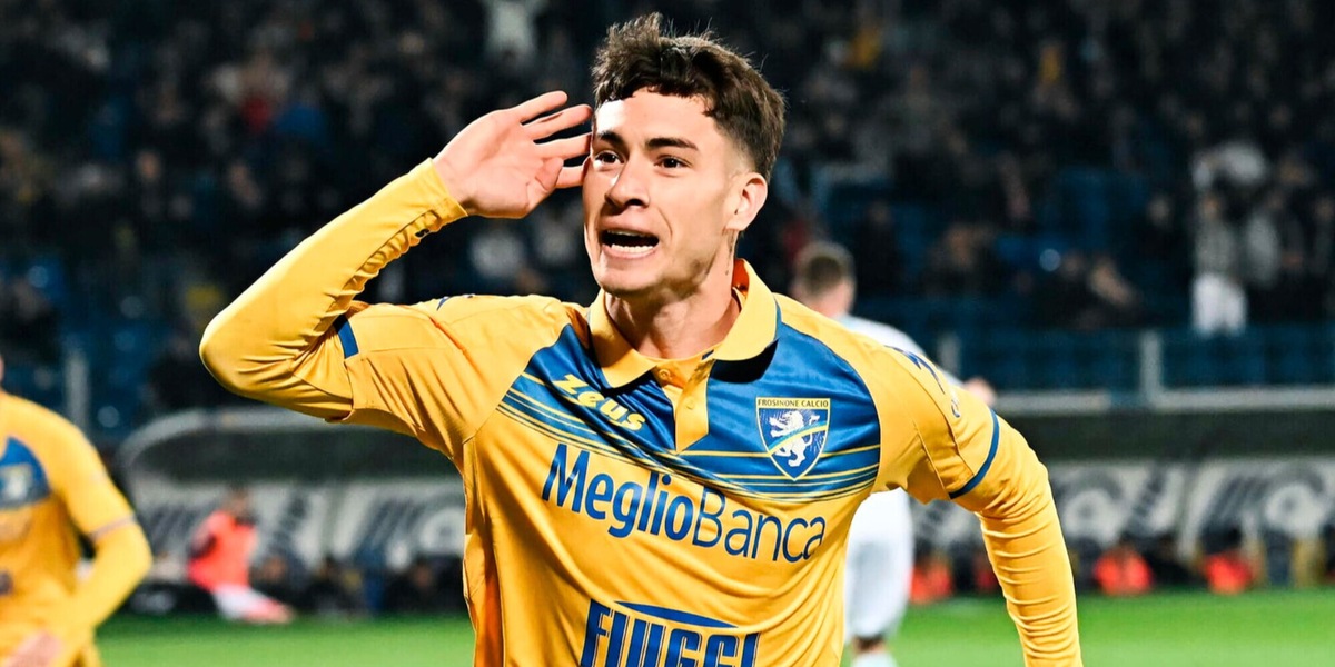 Soulé sblocca il Frosinone dopo tre mesi senza vincere: Salernitana in Serie B