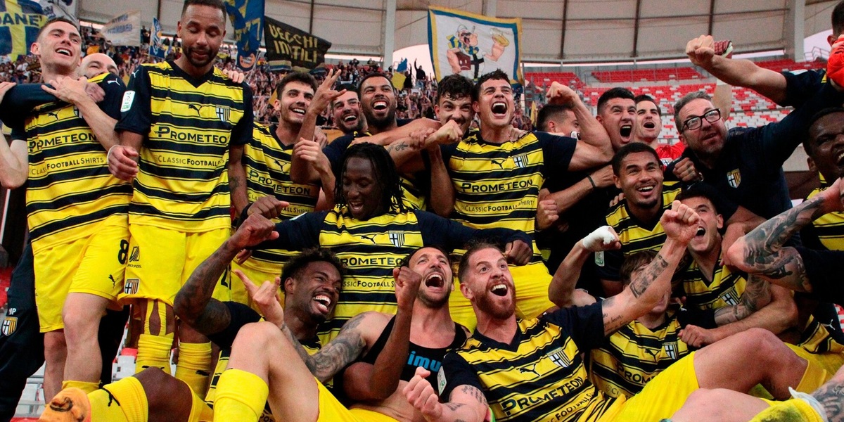 Il Parma ritorna in Serie A, basta il pari a Bari: Pecchia esulta e fa festa!