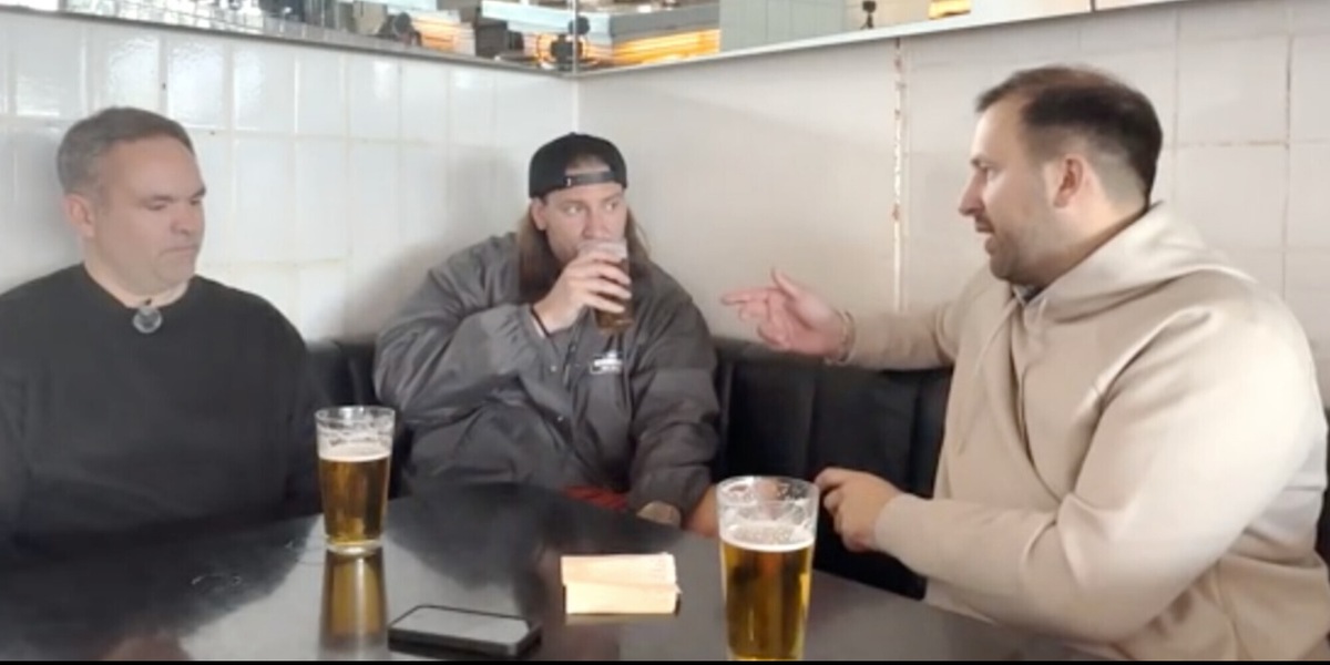Bendtner: “Bevo birra, colleziono vino e sogno di scalare l’Everest”