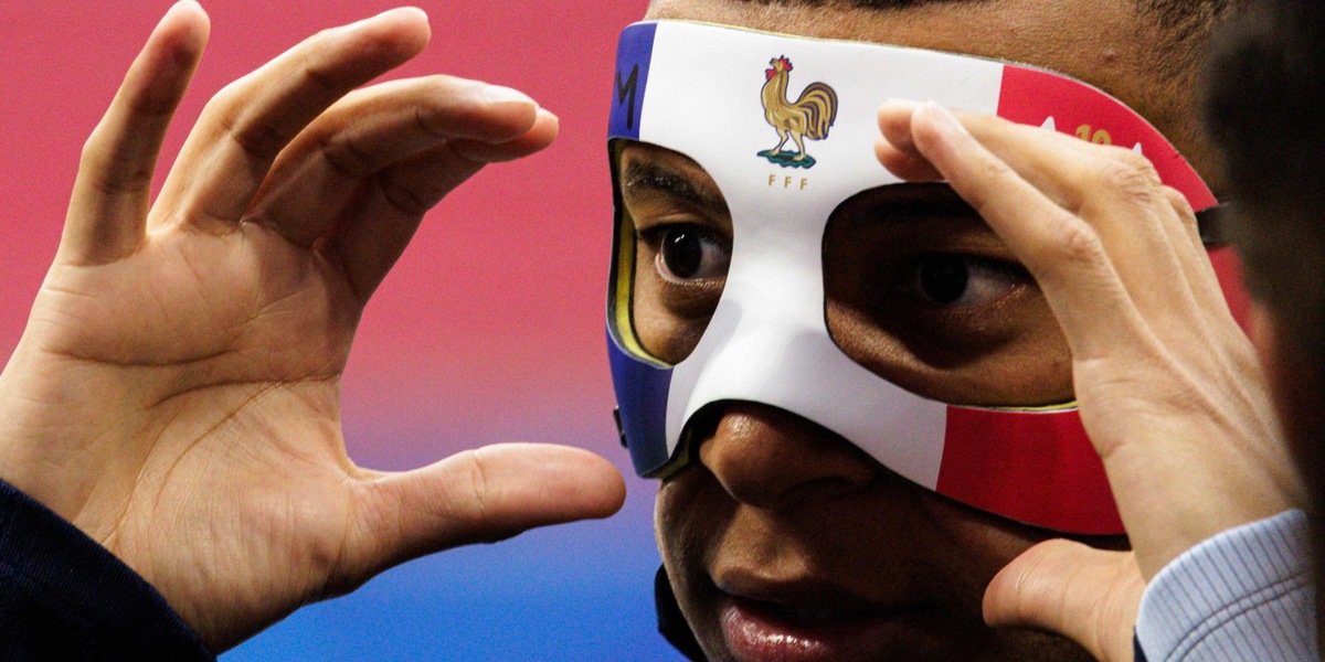 Mbappé indossa la mascherina: il test durante la rifinitura della Francia