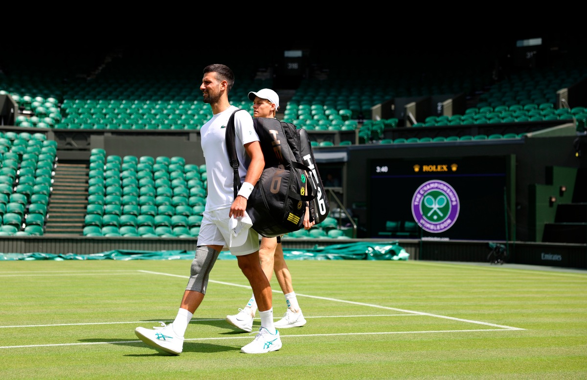 Sinner-Djokovic, allenamento tra numeri uno a Wimbledon: c'è anche Alcaraz