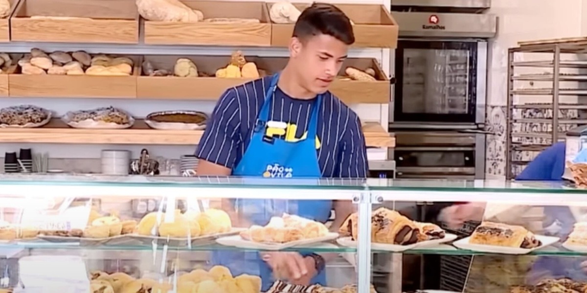 Da panettiere a sostituto di Rodri, Guardiola: “Uno dei migliori al mondo”