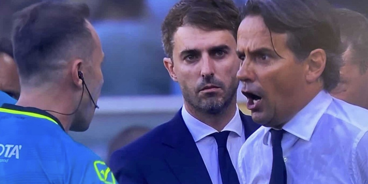 "Per fortuna che c'è il Var...": Inzaghi ritira il premio e commenta così