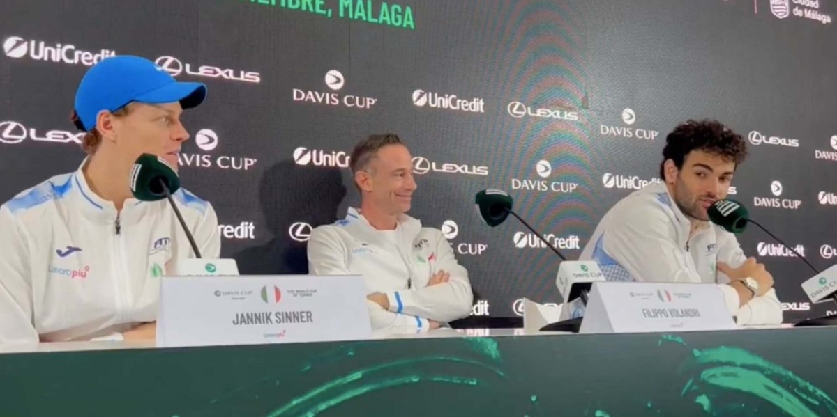 “Solo 10? Mah…”: Sinner e Berrettini, la conferenza di Davis diventa uno show