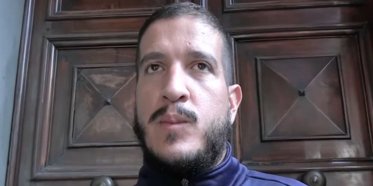Kebab, rissa, coltello e pistola: “Quando bevevo ero un disastro”