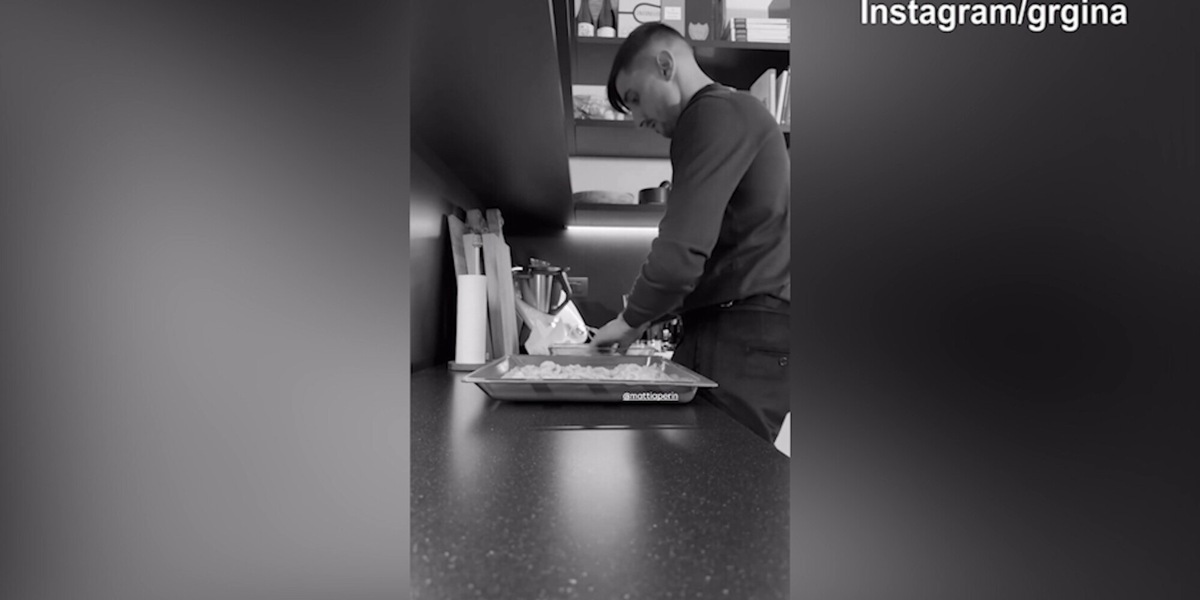 Juve, Perin lavora duramente in...cucina