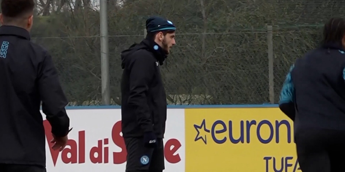 Napoli, il Psg piomba su Kvaratskhelia