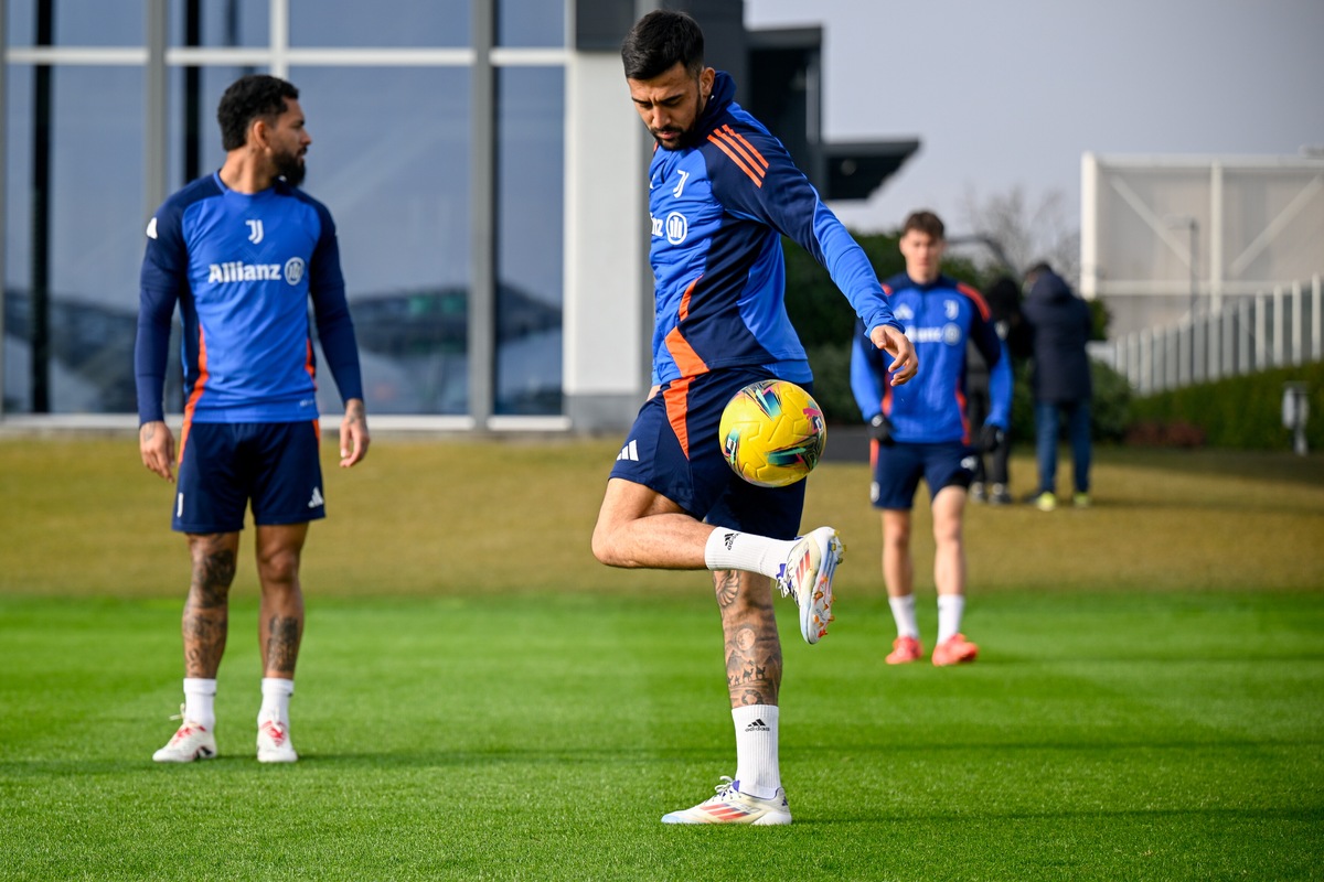 Gatti a pezzi, Douglas Luiz sorride al mercato: Motta sfianca la Juve